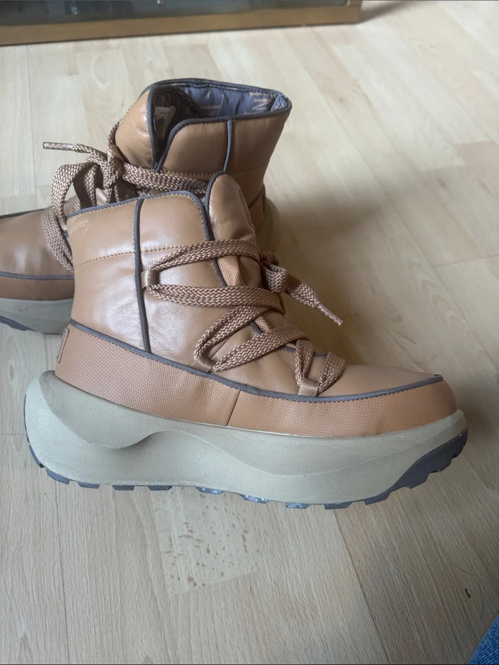 The North Face Women’s Halseigh ThermoBall™ Lace Waterproof Boots